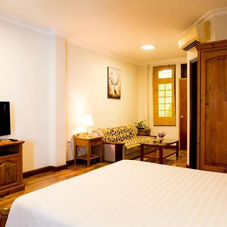 Ba Tra House Hotel Хошимин Екстериор снимка